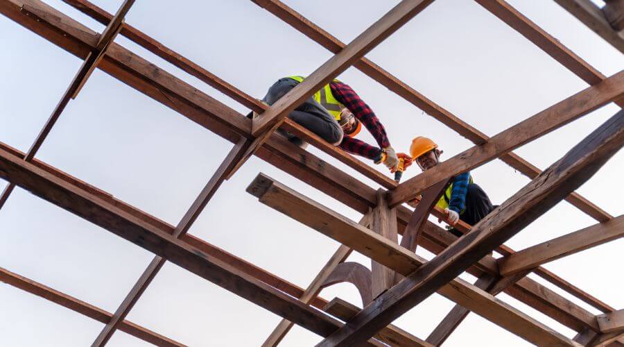 Expert Emergency Roof Repairs services in Maple Lake, MN